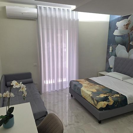 Hotel La Violetta Napoli Esterno foto