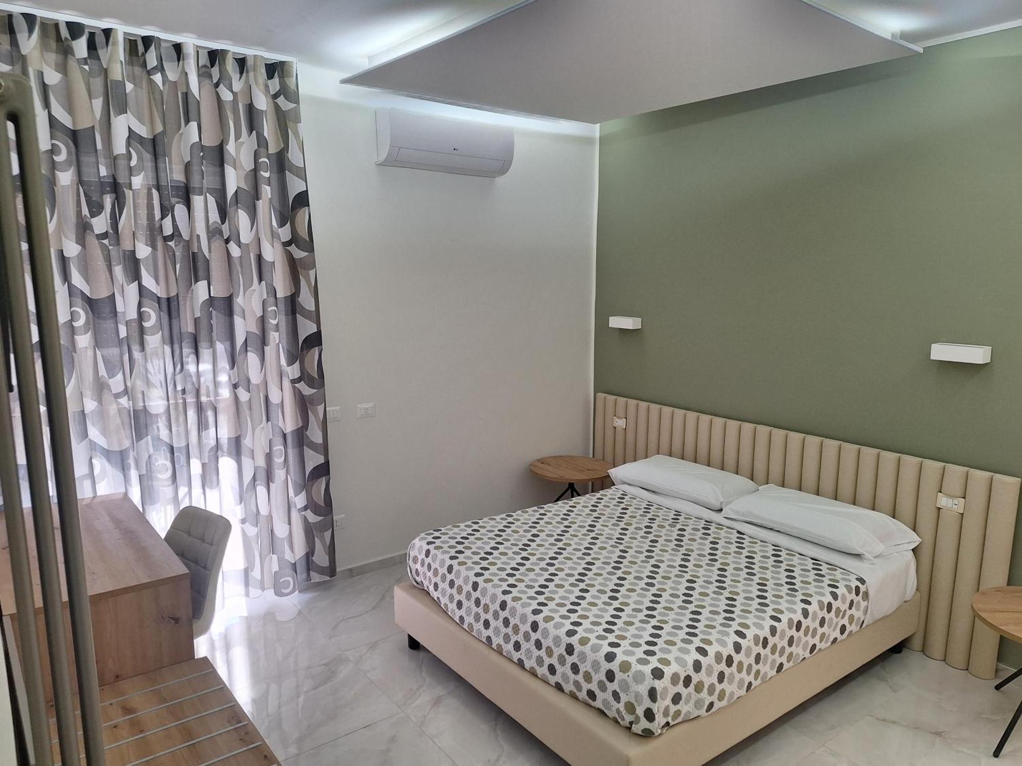 Hotel La Violetta Napoli Esterno foto