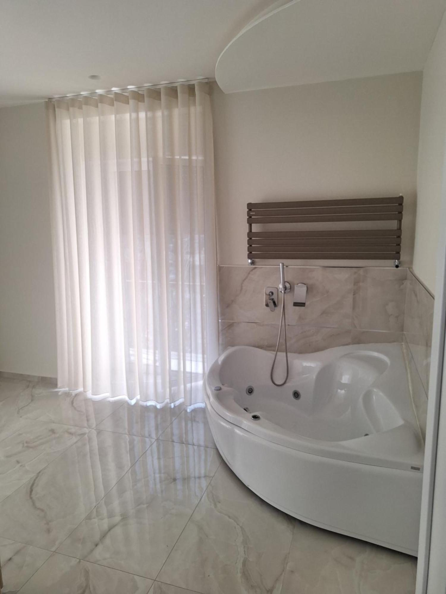 Hotel La Violetta Napoli Esterno foto