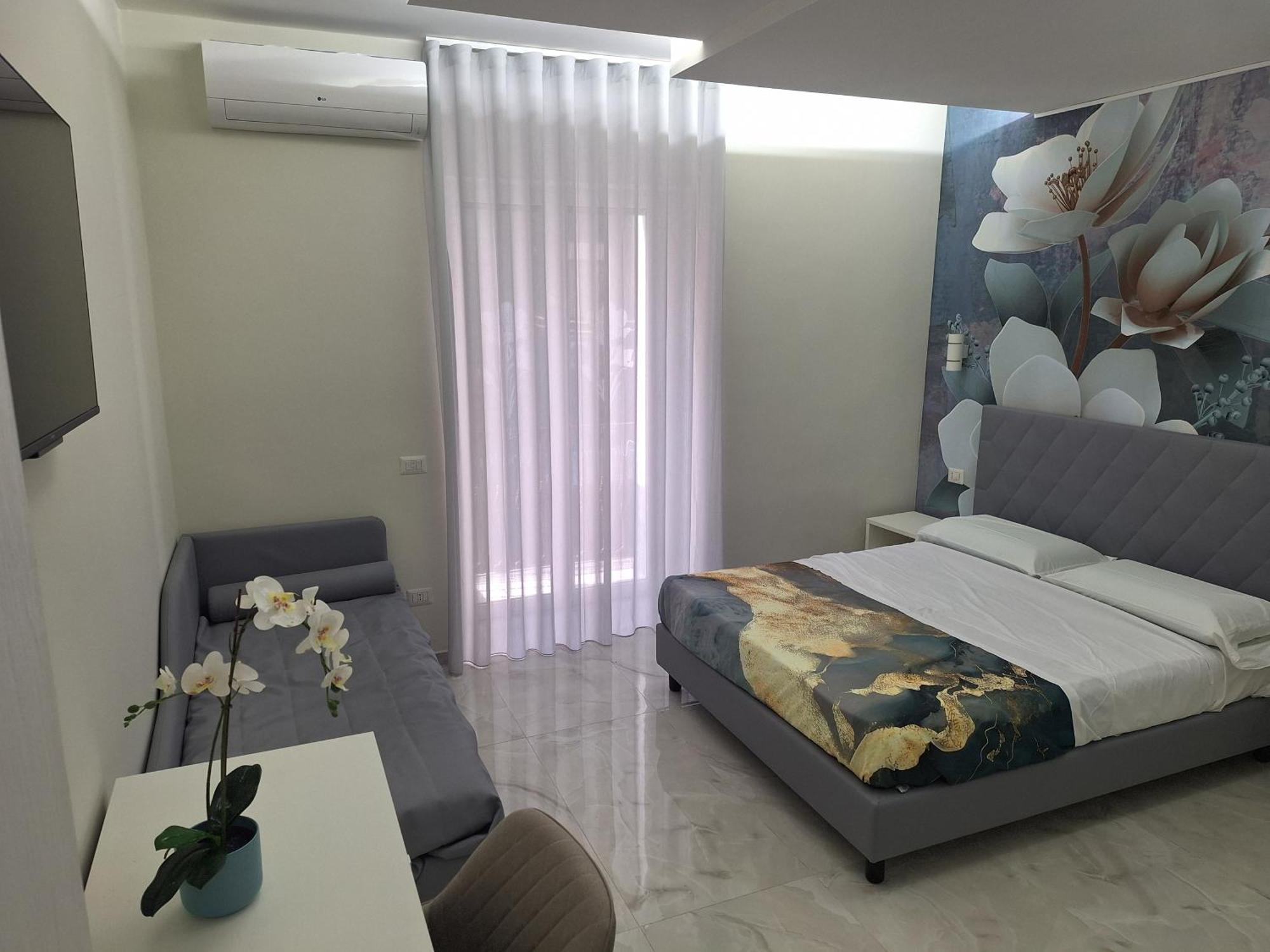 Hotel La Violetta Napoli Esterno foto